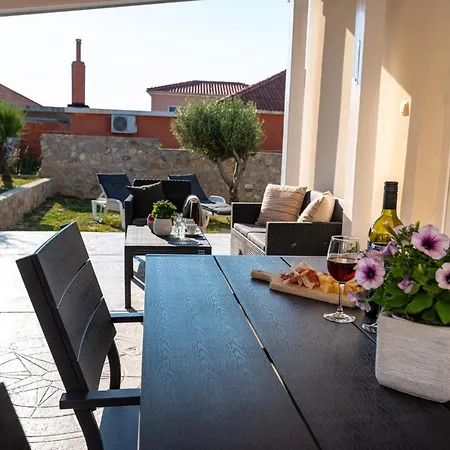 בית נופש House Ventum Ražanac